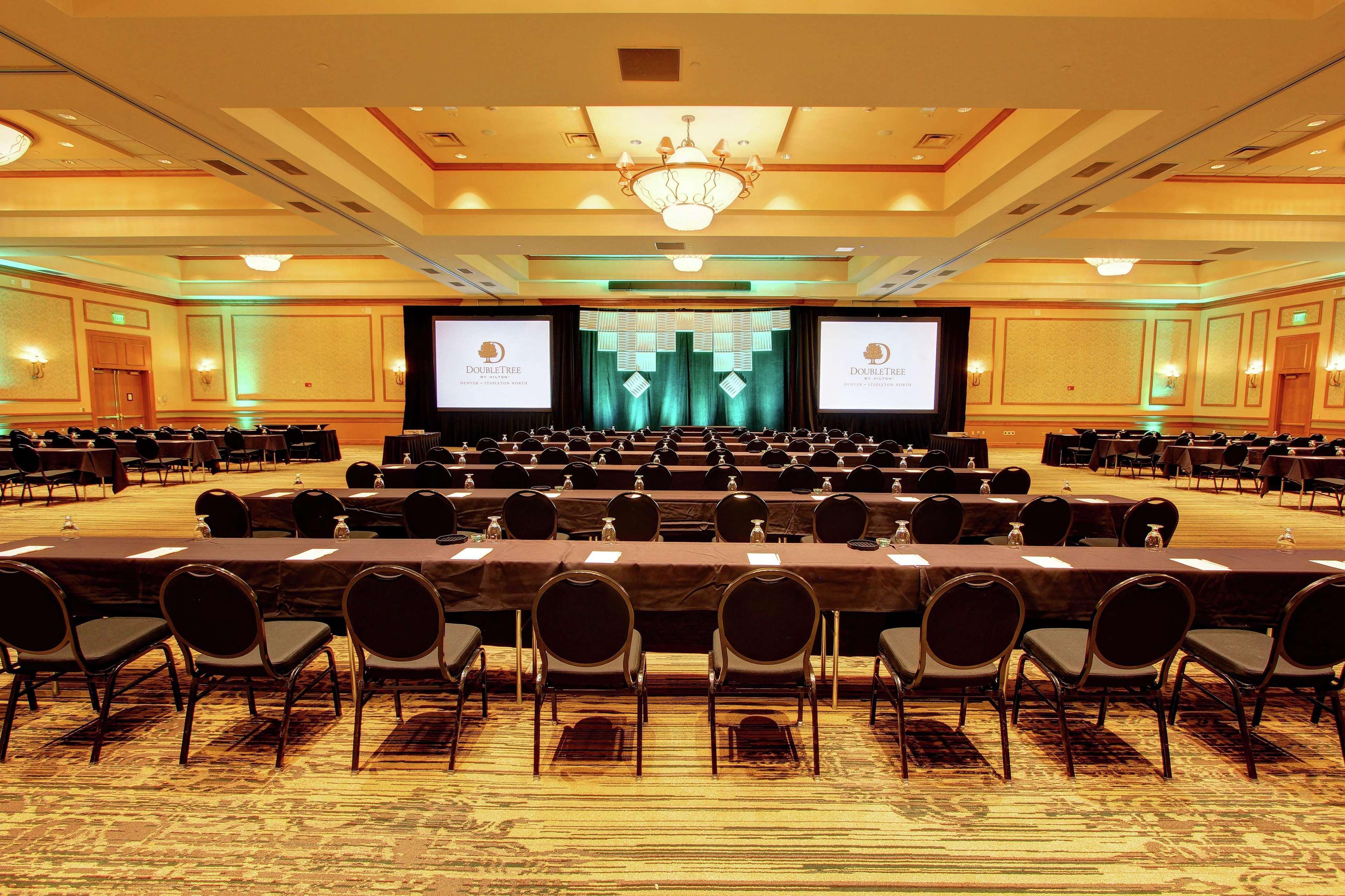 Doubletree By Hilton Denver Central Park Екстер'єр фото