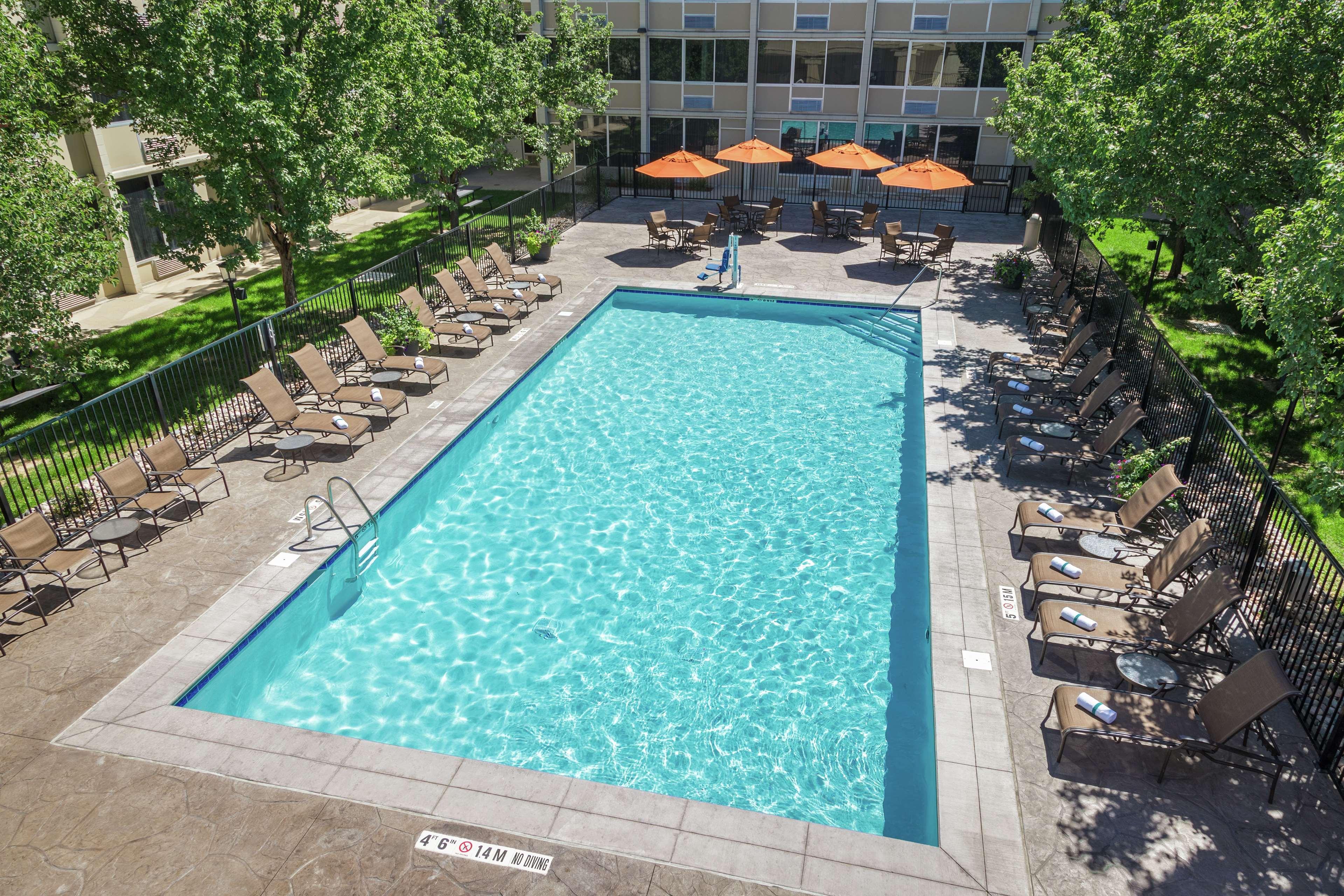 Doubletree By Hilton Denver Central Park Екстер'єр фото